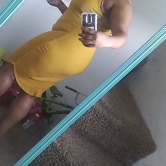 Dress - Picture 3 of 3